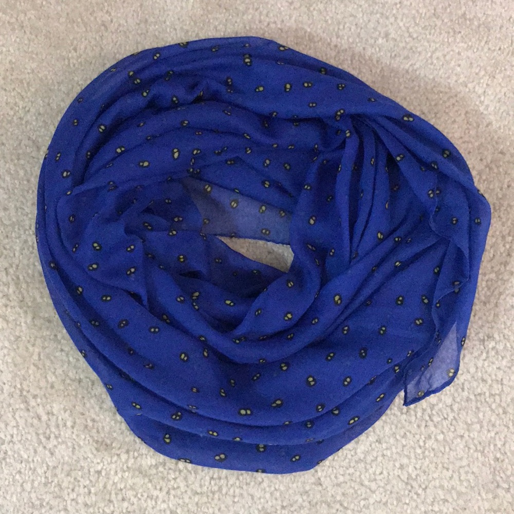 Lightweight scarf